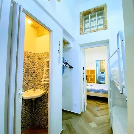 Apartament Seafront House Gabbiano Blu